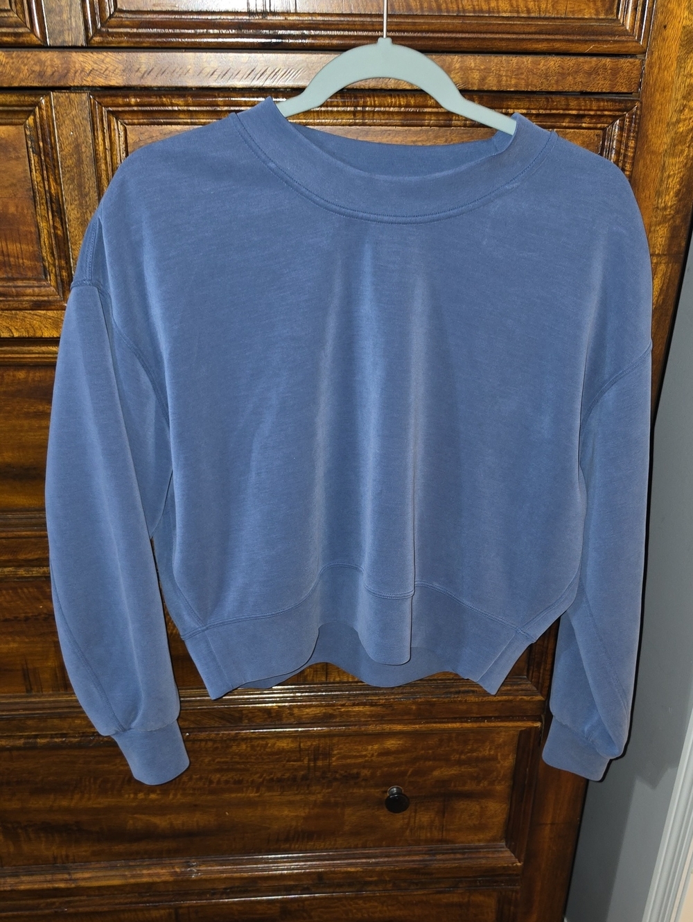 Lululemon Womens Softstreme Crewneck Sweatshirt! Sz 8, Blue
